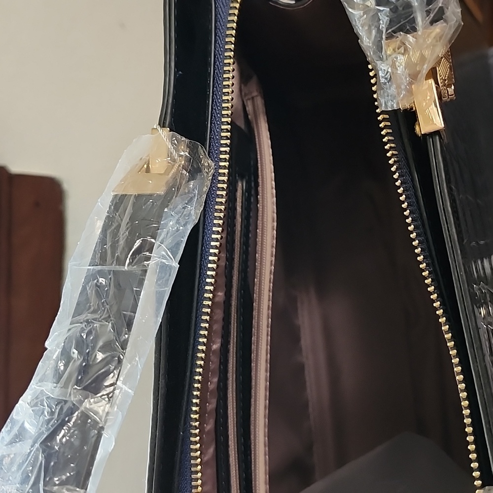 Handbag - Picture 6 of 7